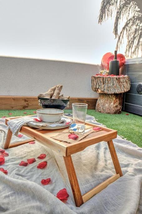 Suite Con Jacuzzi En La Montana. Catadau Bagian luar foto